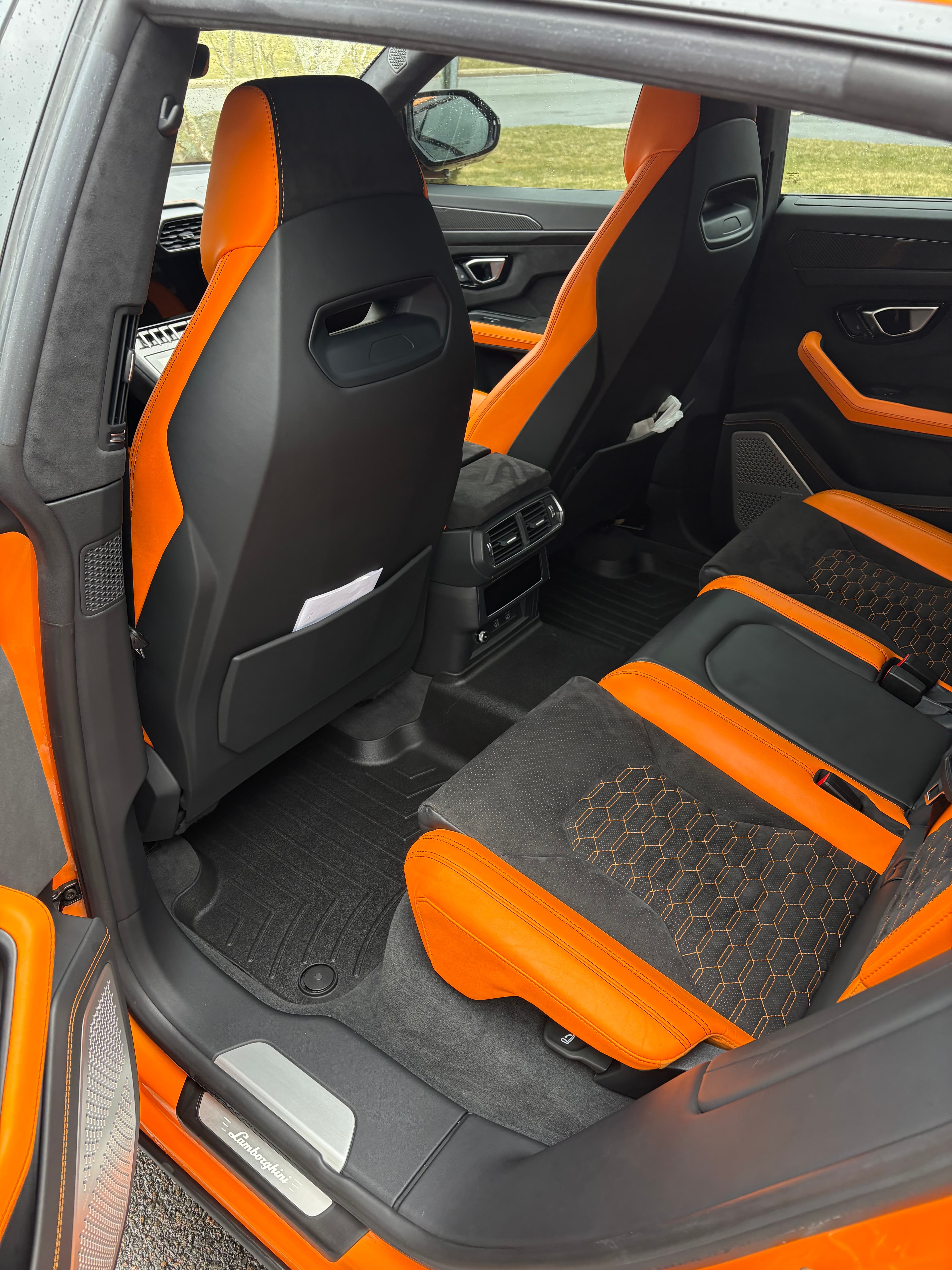 Lamborghini Urus interior detailing